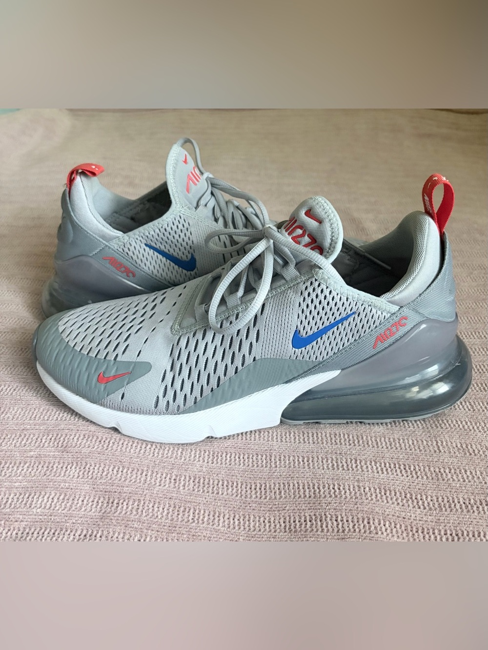 Nike Men’s Air Max 270 Mesh Sneaker - Light Grey/Blue/Red Sz 10.5